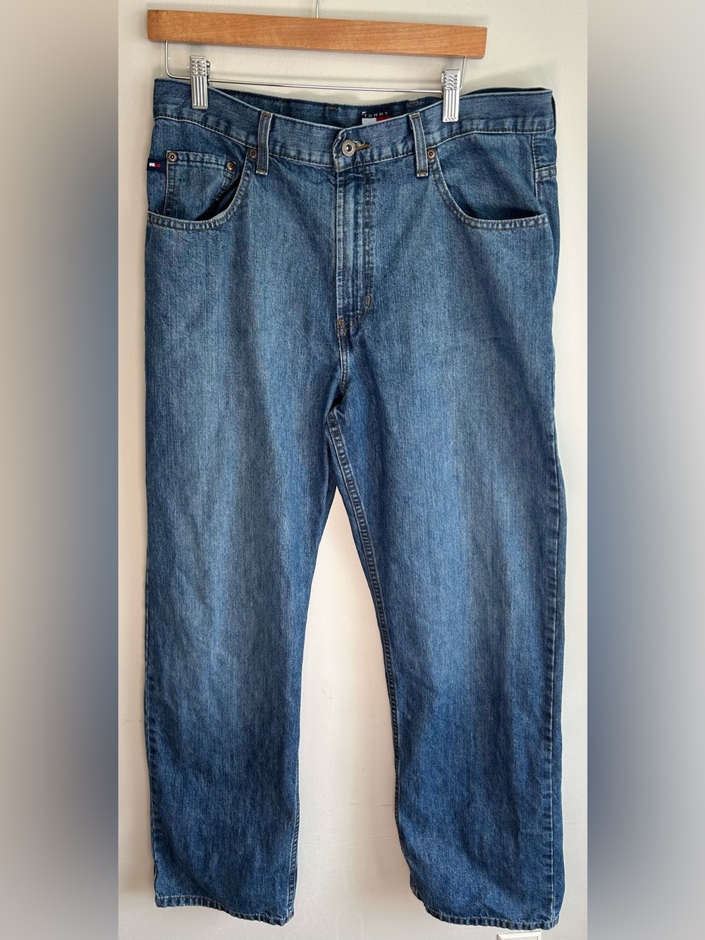 Tommy Hilfiger Men’s Freedom Jeans Size 34x32 Straight Denim Flag Logo 2009 Y2K